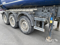Schmitz Cargobull Semitrailer Tipper Steel half pipe body 26m³ 