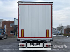 Schmitz Cargobull Curtainsider Standard Getränke 