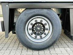 Schmitz Cargobull Curtainsider Mega Getränke 