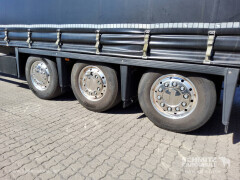 Schmitz Cargobull Curtainsider Mega 