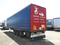 Krone Semitrailer Curtainsider Mega 