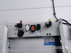 Schmitz Cargobull Curtainsider Mega Getränke 
